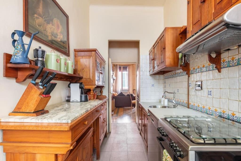Central Elegant Apartment - Liberty House Bolonha Exterior foto