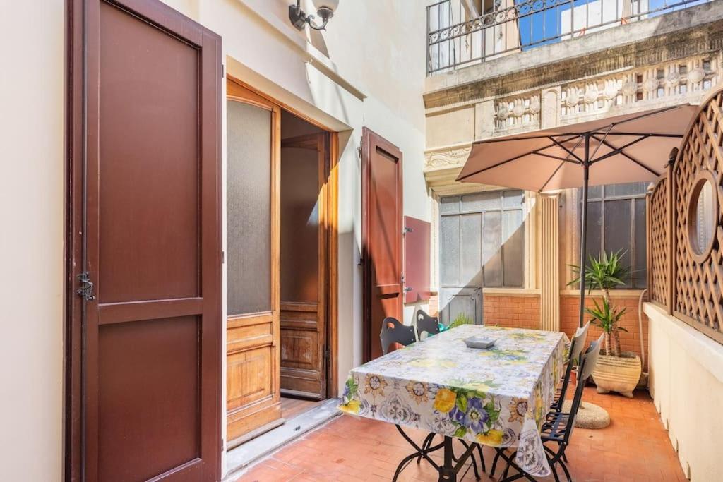 Central Elegant Apartment - Liberty House Bolonha Exterior foto